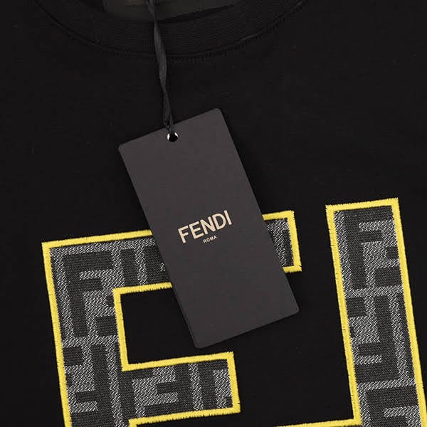 希少 フェンディ FFロゴ ホワイト コットン Tシャツ コピー feg85619